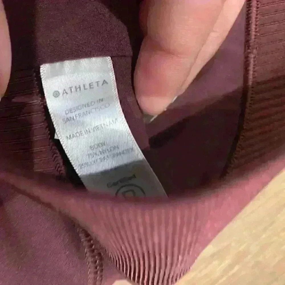 ATHLETA Aura Split Pant in Powervita - EUC - Sz M - Picture 5 of 12